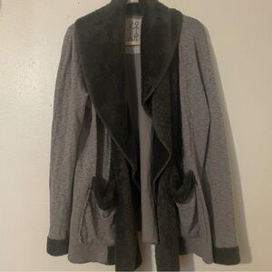 Johnny Was Pete And Greta Gray Faux Fur Knit Sweater Jacket Size Small